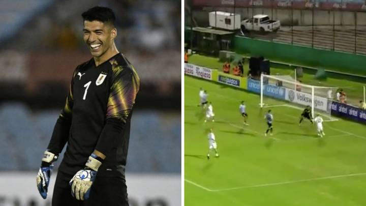 Hilarious action of Luis Suarez when he was Goalkeeper at Diego Forlan’s Farewell Game